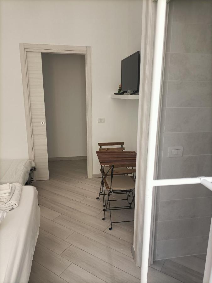 Rooms Add E Criatur نابولي المظهر الخارجي الصورة